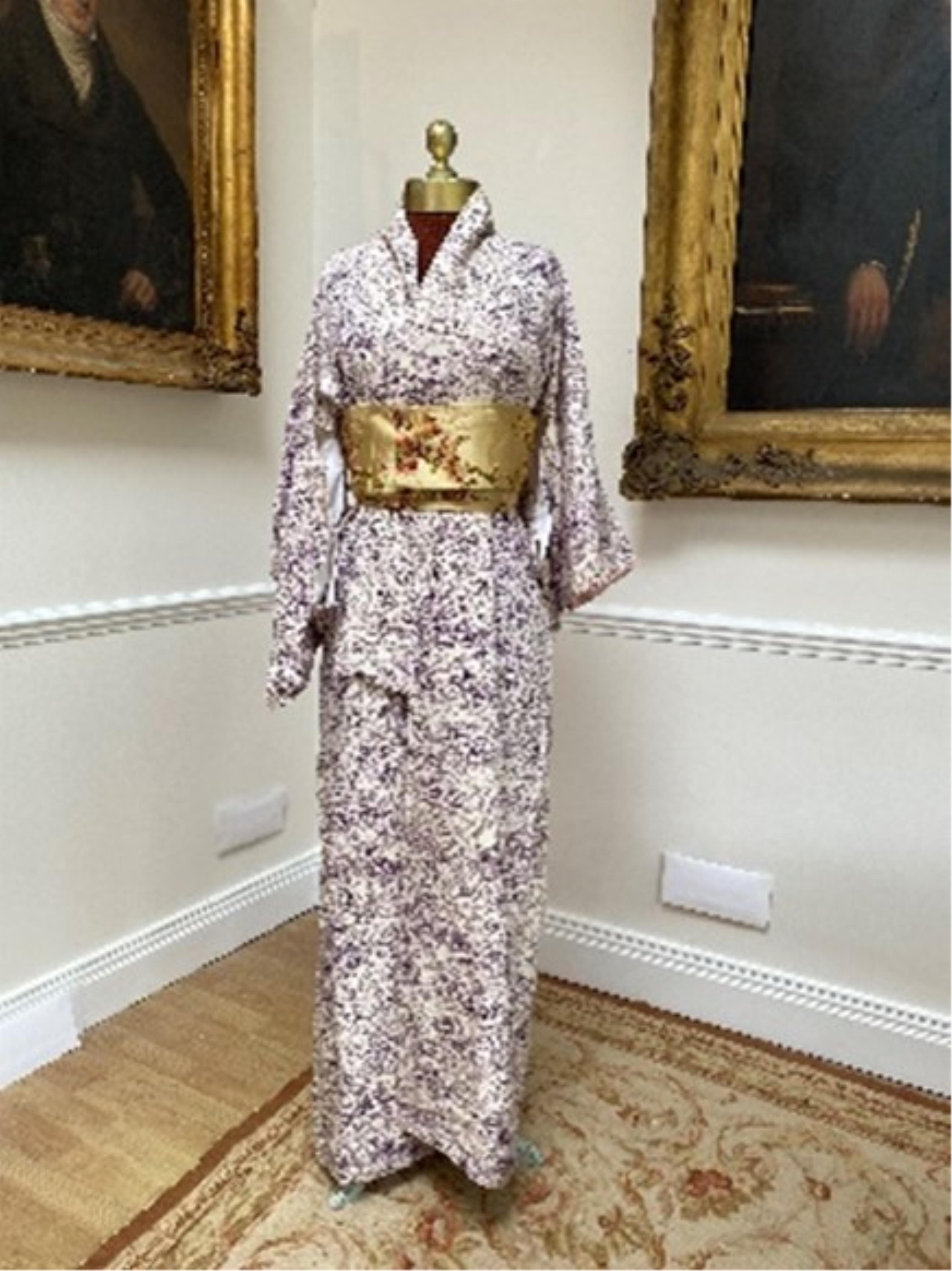 A lady’s Kimono in lilac floral pattern and obi